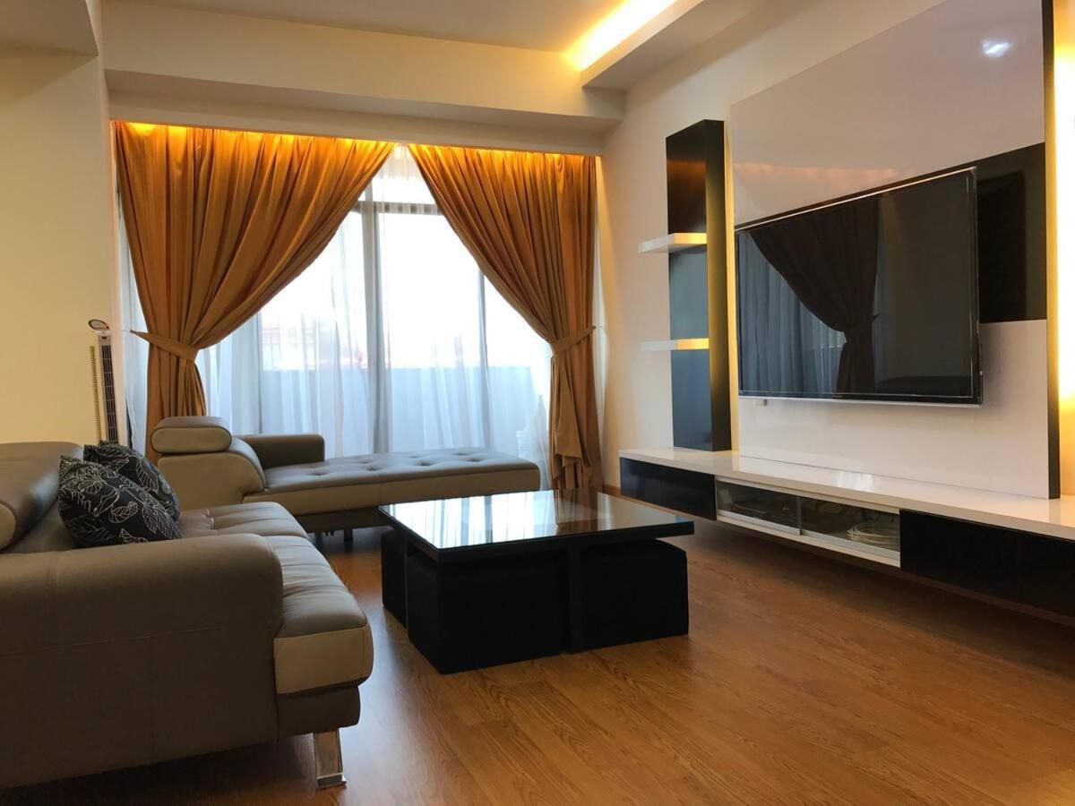 Alza Mahkota Hotel Melaka Buitenkant foto